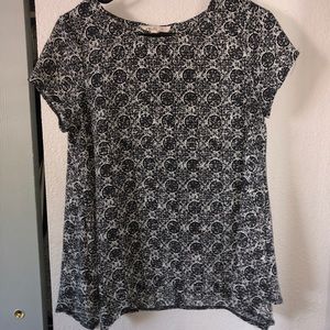 Black and White Design Flowy Top